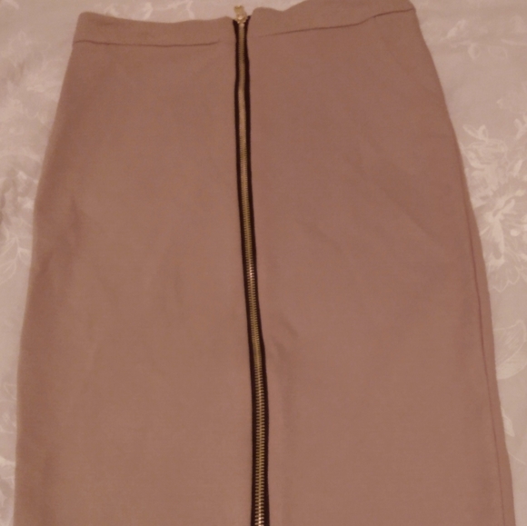 2/$16Revamped Collection pencil skirt - Picture 1 of 4